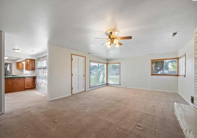 Photo 2 of Single family home for sale at 303 E 8th Avenue, Kennewick, WA 99336 | MLS# 296115 | Listing updated on 2026-09-11