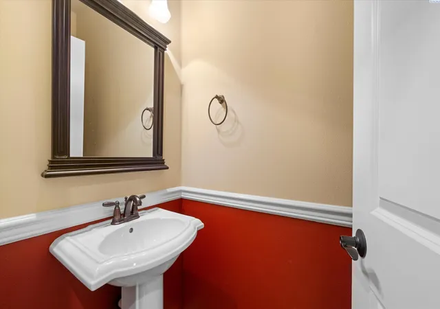 Photo 4 of Single family home for sale at 934 Allenwhite Dr, Richland, WA 99352 | MLS# 296315 | Listing updated on 2026-09-11