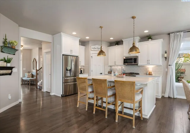 Photo 1 of Single family home for sale at 5520 W 28th Ave, Kennewick, WA 99338 | MLS# 295895 | Listing updated on 2026-09-11