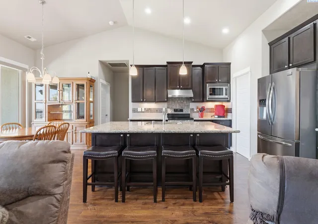 Photo 2 of Single family home for sale at 4235 Maple Ln, West Richland, WA 99353 | MLS# 296333 | Listing updated on 2026-09-11