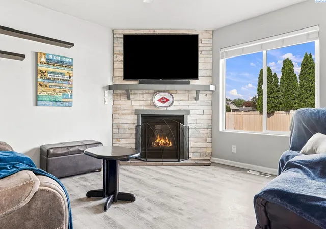 Photo 3 of Single family home for sale at 1520 W 40th Place, Kennewick, WA 99337 | MLS# 296327 | Listing updated on 2026-09-16