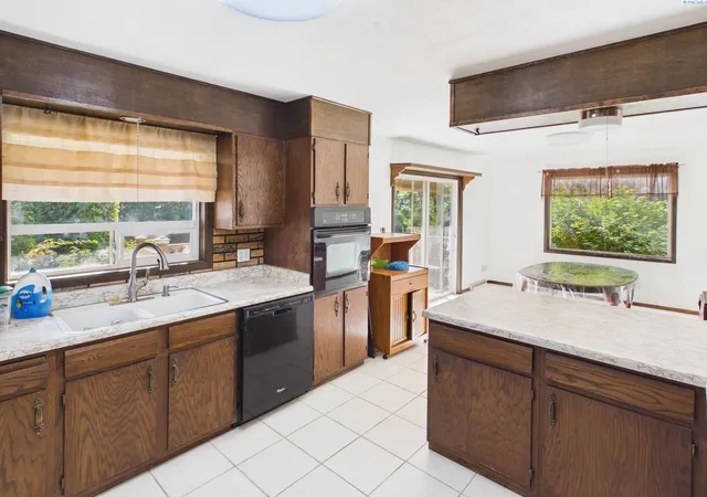 Photo 2 of Single family home for sale at 803 N Road 37th, Pasco, WA 99301 | MLS# 296234 | Listing updated on 2026-09-09