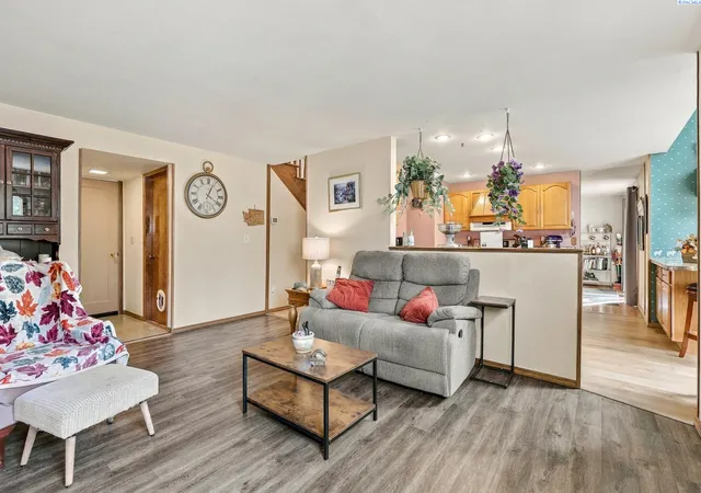 Photo 3 of Single family home for sale at 4214 Desert Pl, Pasco, WA 99301 | MLS# 296343 | Listing updated on 2026-09-11