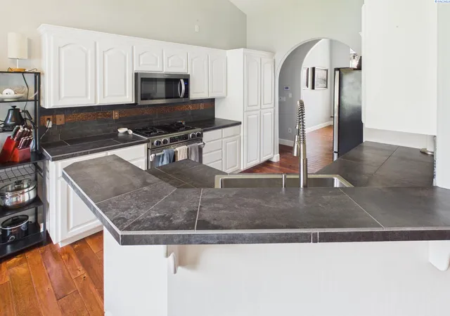 Photo 3 of Single family home for sale at 4104 S Neel Ct, Kennewick, WA 99337 | MLS# 296291 | Listing updated on 2026-09-14