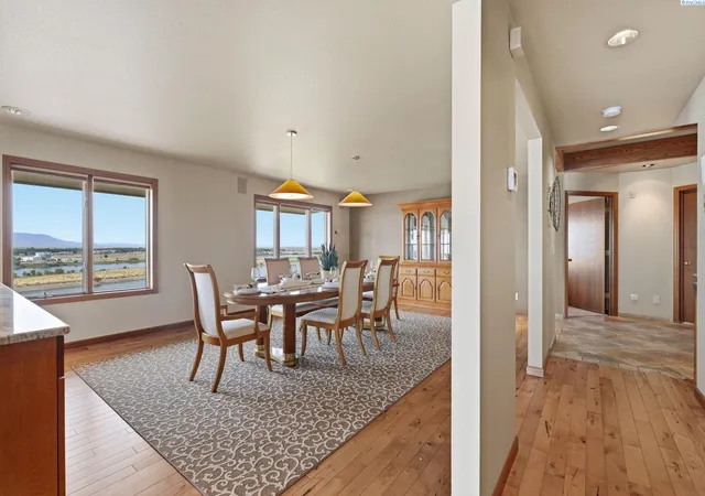 Photo 2 of Single family home for sale at 341 Sunnybank Rd, Pasco, WA 99301 | MLS# 296345 | Listing updated on 2026-09-11