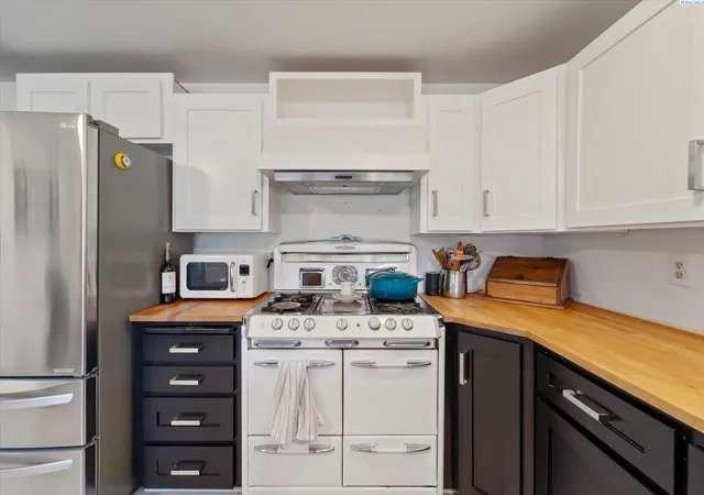 Photo 2 of Single family home for sale at 4605 W 12th Avenue, Kennewick, WA 99338 | MLS# 295983 | Listing updated on 2026-09-10