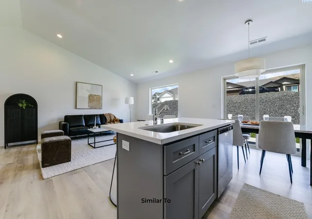 Photo 2 of Single family home for sale at 6818 Road 104, Pasco, WA 99301 | MLS# 296141 | Listing updated on 2026-09-10