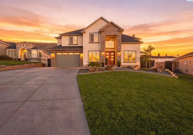 Photo 1 of Sale Pending at 1267 Evanslee Ct, Richland, WA 99352 | MLS# 296217 | Listing updated on 2026-09-13