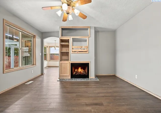 Photo 2 of Single family home for sale at 1906 W 22nd Avenue, Kennewick, WA 99337 | MLS# 296329 | Listing updated on 2026-09-11