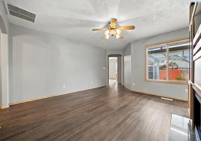 Photo 2 of Single family home for sale at 1906 W 22nd Avenue, Kennewick, WA 99337 | MLS# 296329 | Listing updated on 2026-09-11