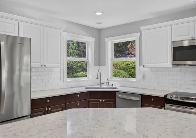 Photo 3 of Single family home for sale at 3809 W 43rd Avenue, Kennewick, WA 99337 | MLS# 296209 | Listing updated on 2026-09-17