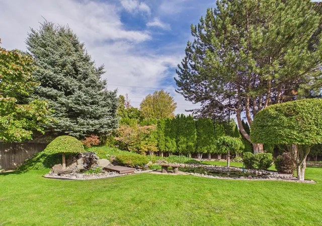 Photo 3 of Single family home for sale at 2422 Mark Ave, Richland, WA 99352 | MLS# 296322 | Listing updated on 2026-09-11