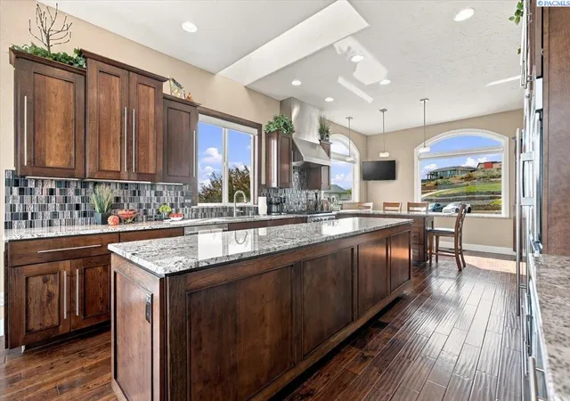 Photo 2 of Single family home for sale at 2716 S Irving St, Kennewick, WA 99338 | MLS# 296347 | Listing updated on 2026-09-11