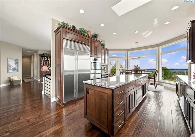 Photo 4 of Single family home for sale at 2716 S Irving St, Kennewick, WA 99338 | MLS# 296347 | Listing updated on 2026-09-11