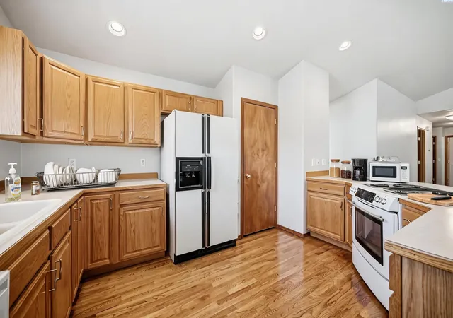 Photo 4 of Single family home for sale at 2714 S Zillah Ct, Kennewick, WA 99337 | MLS# 296105 | Listing updated on 2026-09-11