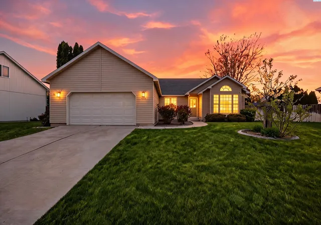 Photo 1 of Single family home for sale at 2714 S Zillah Ct, Kennewick, WA 99337 | MLS# 296105 | Listing updated on 2026-09-11