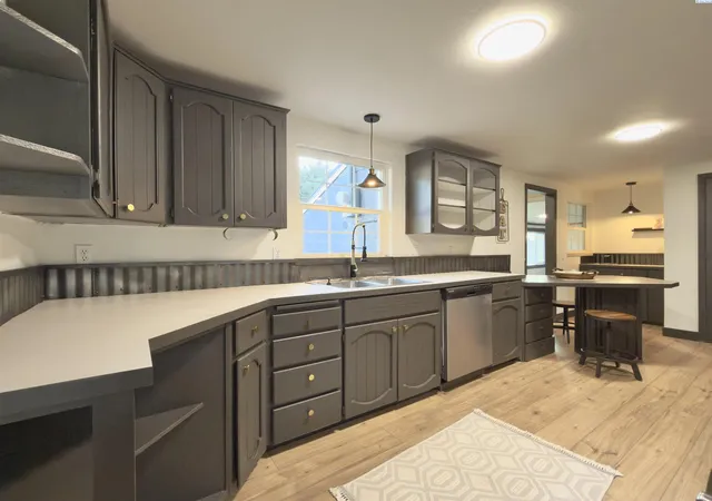 Photo 2 of Single family home for sale at 1111 Cottonwood, Richland, WA 99354 | MLS# 295485 | Listing updated on 2026-09-11