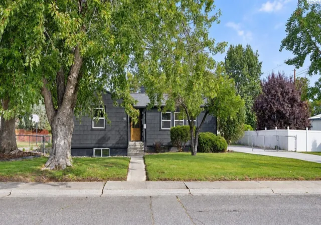 Photo 1 of Single family home for sale at 96 Waldron St, Richland, WA 99354 | MLS# 296340 | Listing updated on 2026-09-11
