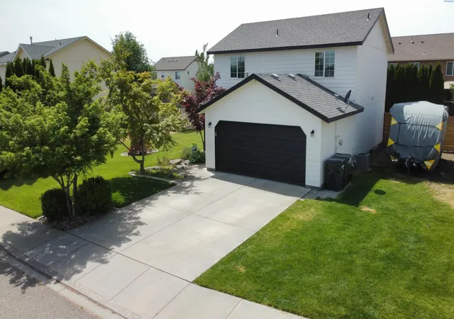 Photo 1 of Single family home for sale at 6112 Westminster Ln, Pasco, WA 99301 | MLS# 296352 | Listing updated on 2026-09-11