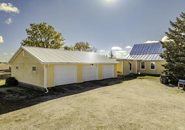 Photo 3 of Single family home for sale at 11990 E County Road 400 South, Selma, IN 47383 | MLS# 202544678 | Listing updated on 2026-10-14