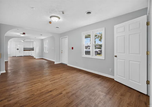 Photo 4 of Manufactured home for sale at 411 N Pine St, Brazil, IN 47834 | MLS# 202548731 | Listing updated on 2026-09-29