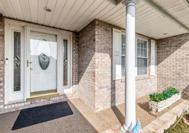 Photo 3 of Manufactured home for sale at 9120 Clear Crk Dr, Evansville, IN 47711 | MLS# 202602955 | Listing updated on 2026-09-17