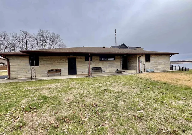 Photo 3 of Manufactured home for sale at 2922 S Country Clb Dr, Rochester, IN 46975 | MLS# 202608772 | Listing updated on 2026-09-10