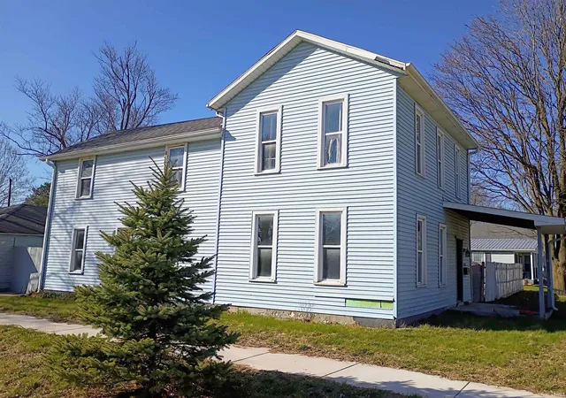 Photo 2 of Manufactured home for sale at 328 Jay St, Rochester, IN 46975 | MLS# 202609602 | Listing updated on 2026-10-01