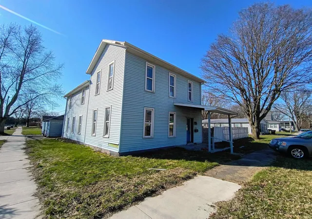 Photo 3 of Manufactured home for sale at 328 Jay St, Rochester, IN 46975 | MLS# 202609602 | Listing updated on 2026-10-01
