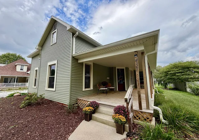 Photo 2 of Manufactured home for sale at 437 N Conde St, Tipton, IN 46072 | MLS# 202610151 | Listing updated on 2026-09-11