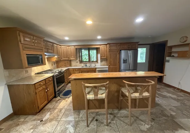 Photo 4 of Manufactured home for sale at 2497 W Lynn Ln, Peru, IN 46970 | MLS# 202611575 | Listing updated on 2026-09-01
