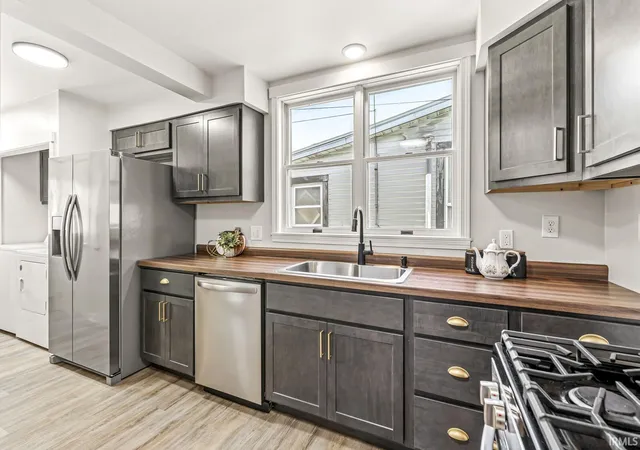 Photo 2 of Manufactured home for sale at 174 W 7th Street, Peru, IN 46970 | MLS# 202617000 | Listing updated on 2026-09-09