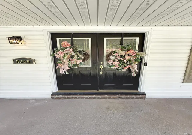 Photo 2 of Manufactured home for sale at 5200 Kenwood Dr, Newburgh, IN 47630 | MLS# 202617840 | Listing updated on 2026-09-11