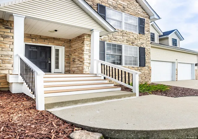 Photo 4 of Manufactured home for sale at 2519 E Canada Dr, Bloomington, IN 47401 | MLS# 202618563 | Listing updated on 2026-10-02