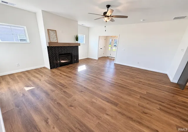 Photo 3 of Sale Pending at 1646 Venture Dr, Evansville, IN 47711 | MLS# 202620279 | Listing updated on 2026-10-09