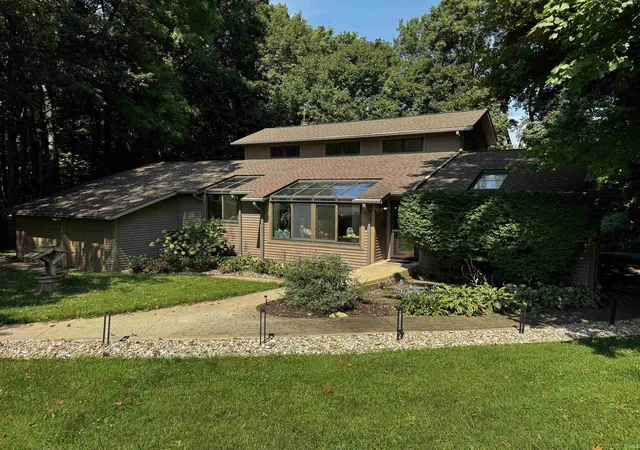 Photo 1 of Manufactured home for sale at 66110 Oak Rd, Lakeville, IN 46536 | MLS# 202622708 | Listing updated on 2026-09-02