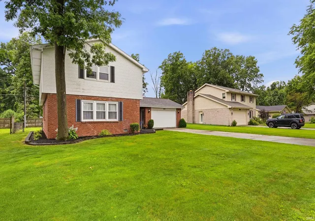 Photo 1 of Manufactured home for sale at 2609 W Riggin Rd, Muncie, IN 47304 | MLS# 202624757 | Listing updated on 2026-09-10