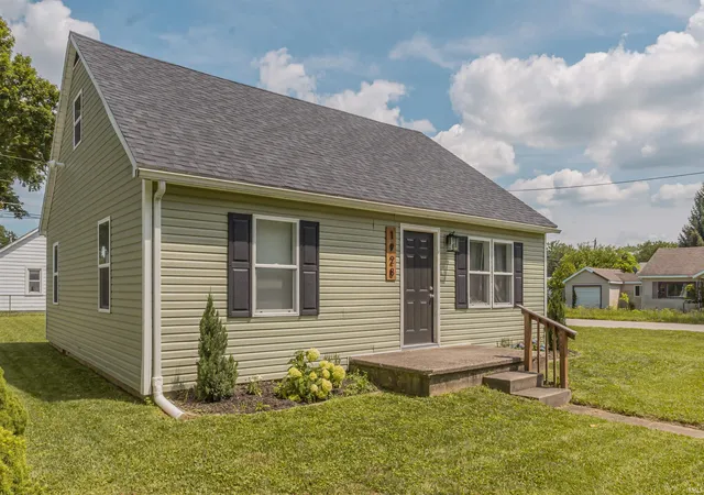 Photo 2 of Manufactured home for sale at 1928 S Meeker Ave, Muncie, IN 47302 | MLS# 202625351 | Listing updated on 2026-09-16