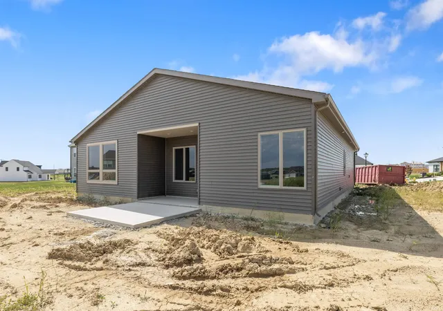 Photo 4 of Manufactured home for sale at 1446 Paradise Cay Cvs, Fort Wayne, IN 46818 | MLS# 202625875 | Listing updated on 2026-09-08