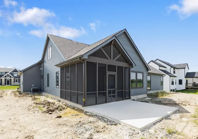 Photo 3 of Manufactured home for sale at 12342 Blue Jay Trl, Fort Wayne, IN 46814 | MLS# 202625882 | Listing updated on 2026-09-29