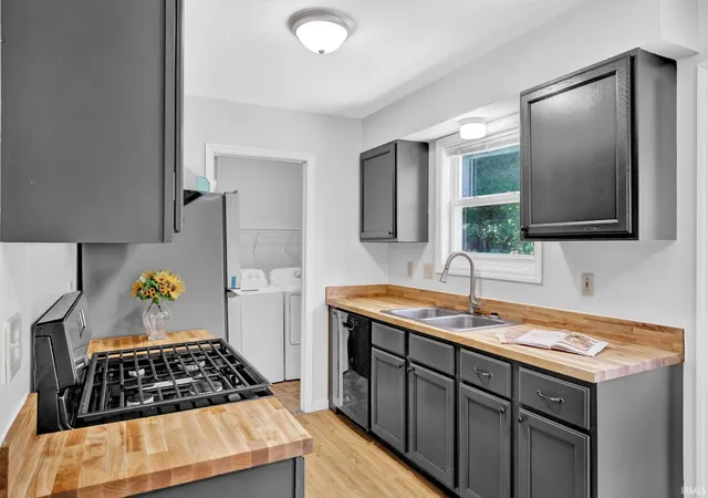 Photo 4 of Manufactured home for sale at 5911 S Charlie Ave, Bloomington, IN 47403 | MLS# 202626377 | Listing updated on 2026-09-15