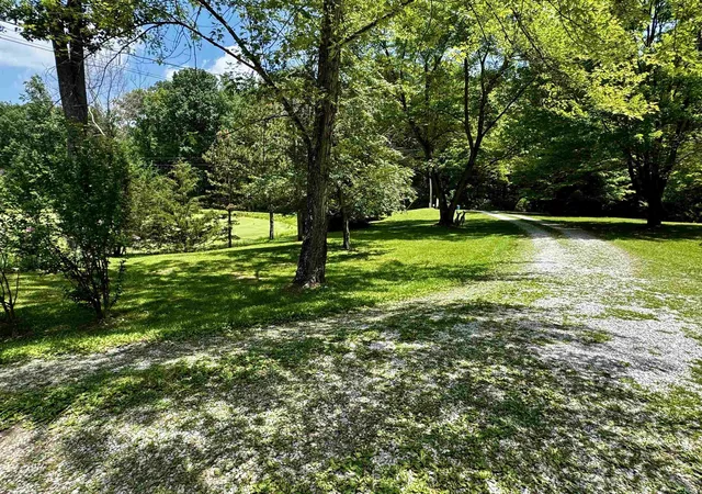 Photo 2 of Manufactured home for sale at 4005 Texas Pike Rd, Spencer, IN 47460 | MLS# 202626517 | Listing updated on 2026-09-08