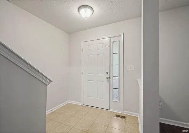 Photo 3 of Manufactured home for sale at 3433 S Glasgow Cir, Bloomington, IN 47403 | MLS# 202626771 | Listing updated on 2026-10-06