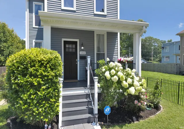 Photo 3 of Manufactured home for sale at 1312 Parrett St, Evansville, IN 47713 | MLS# 202626790 | Listing updated on 2026-09-09