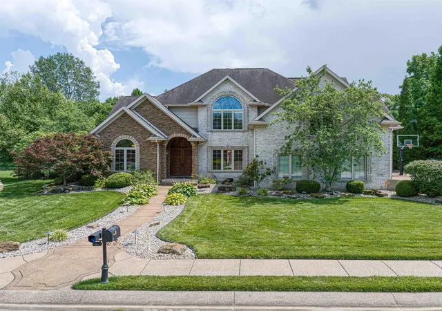 Photo 2 of Sale Pending at 2500 Oak Bnd Pl, Newburgh, IN 47630 | MLS# 202627319 | Listing updated on 2026-09-17