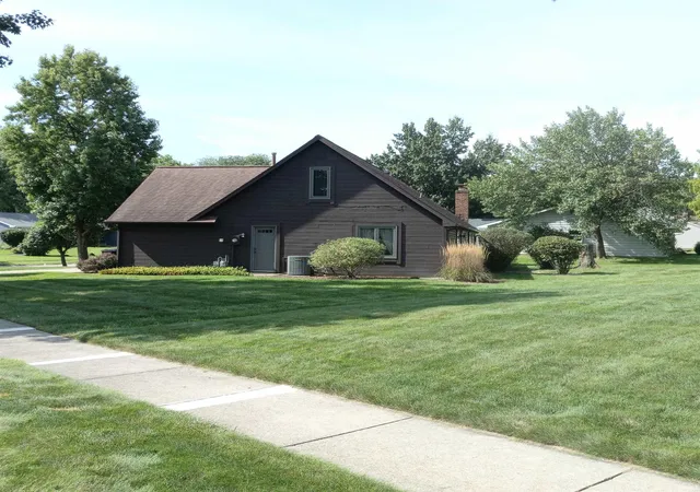 Photo 3 of Manufactured home for sale at 4926 Pasture Gate Pl, Fort Wayne, IN 46804 | MLS# 202628229 | Listing updated on 2026-09-19