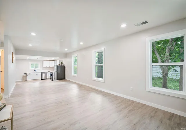 Photo 4 of Manufactured home for sale at 710 S State St, Greenfield, IN 46140 | MLS# 202628376 | Listing updated on 2026-09-15