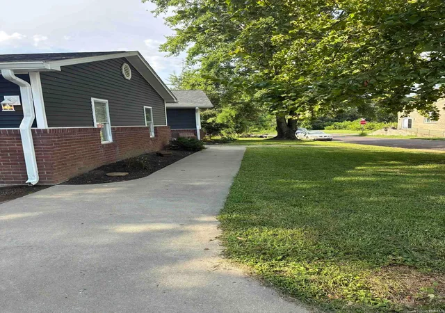 Photo 3 of Manufactured home for sale at 608 Indiana St, Bicknell, IN 47512 | MLS# 202629171 | Listing updated on 2026-09-04