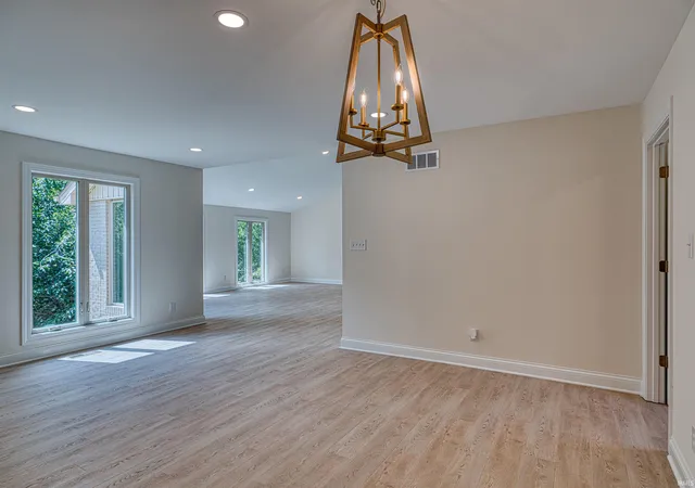 Photo 4 of Sale Pending at 6755 Old Stonehouse Dr, Newburgh, IN 47630 | MLS# 202629692 | Listing updated on 2026-10-13