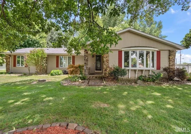 Photo 3 of Manufactured home for sale at 5008 E Shady Point Dr, Monticello, IN 47960 | MLS# 202629810 | Listing updated on 2026-10-06